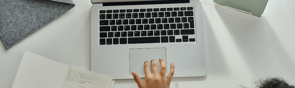 child using laptop